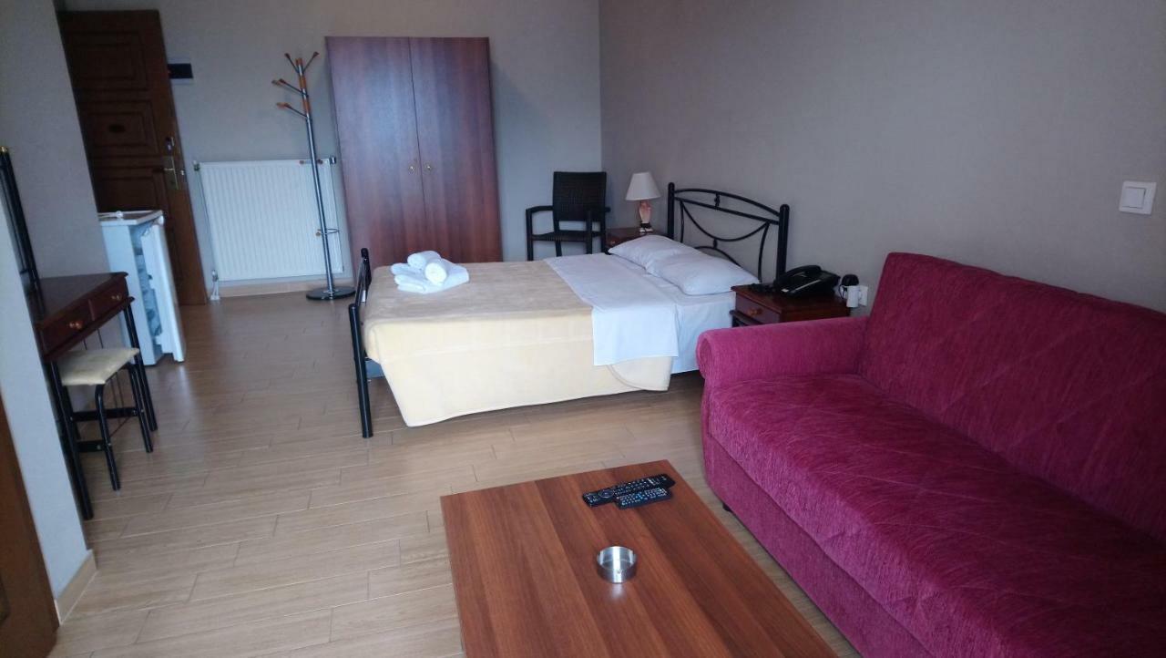 Alpina Suites Kastoria Buitenkant foto