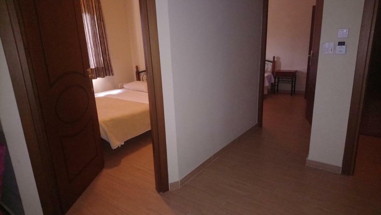 Alpina Suites Kastoria Buitenkant foto